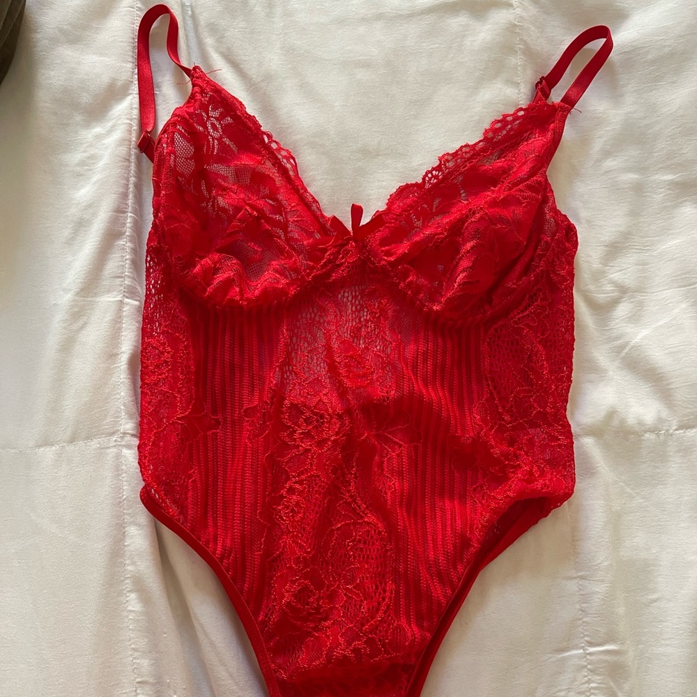 savage x fenty red lace bodysuit